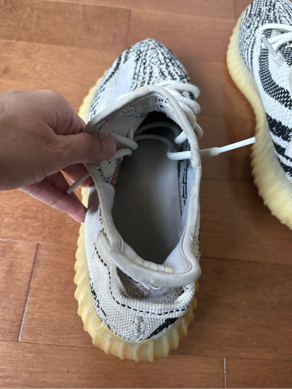 Adidas • Yeezy Boost 350 • Size 9.5 - Picture 4 of 5